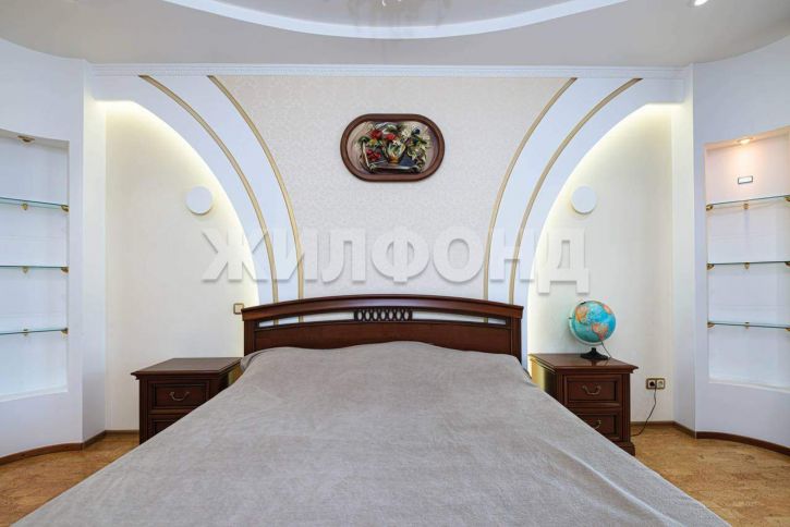 4-комн квартира Покрышкина улица, д.1