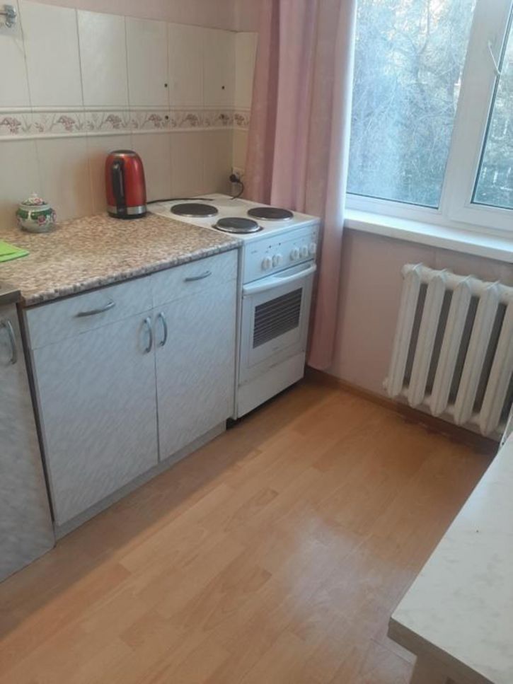 2-комн квартира Барьерная, 15