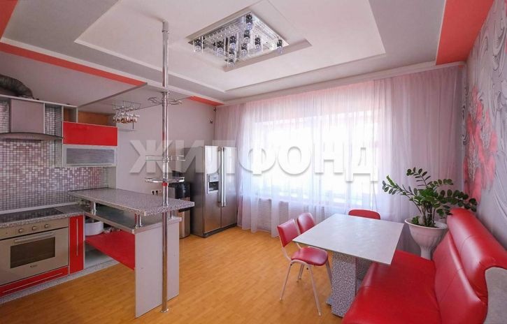 6-комн квартира Ивлева улица, д.183