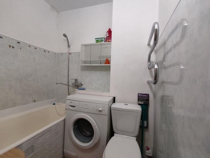 2-комн квартира Учёных, 3