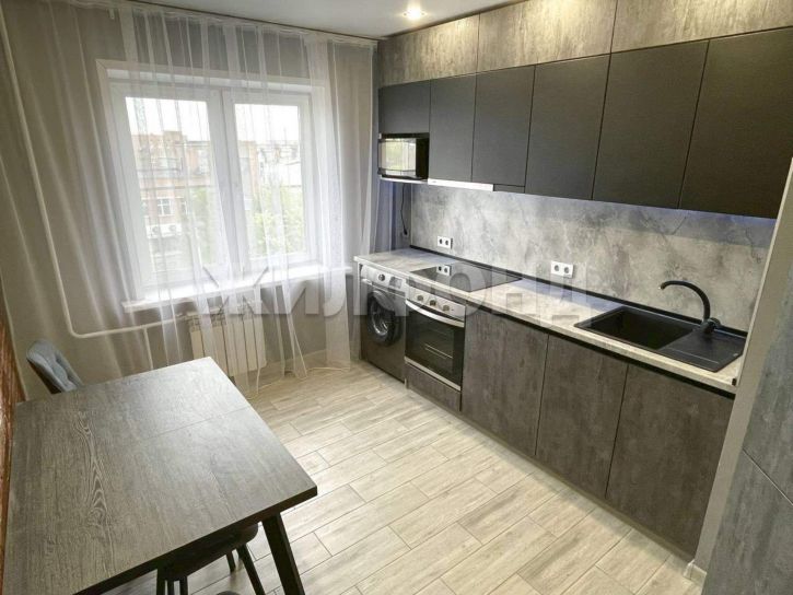 2-комн квартира Троллейная улица, д.18