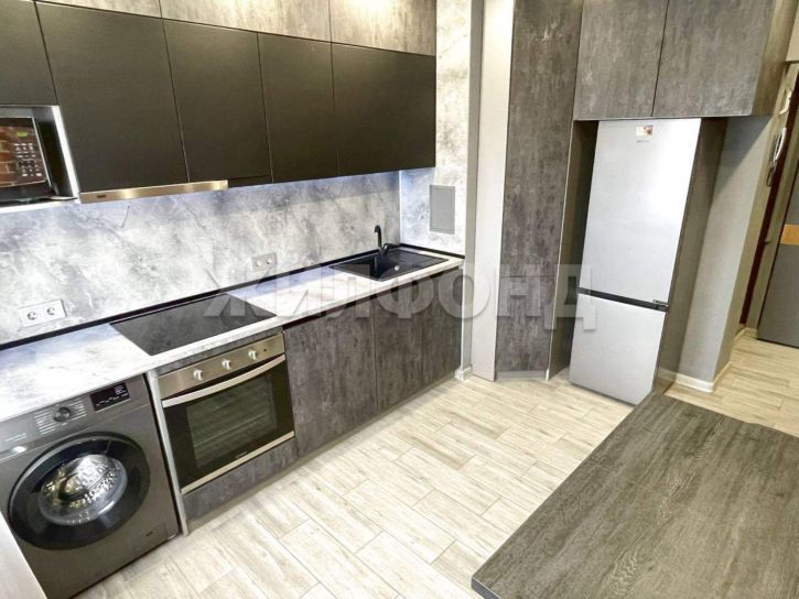 2-комн квартира Троллейная улица, д.18