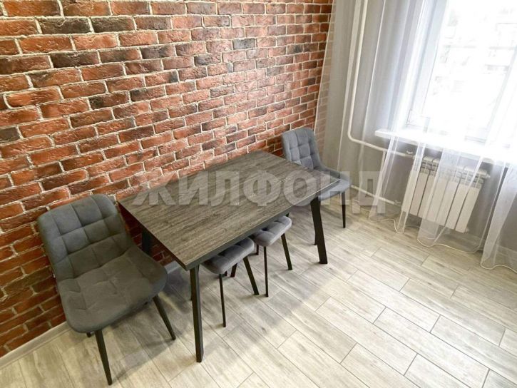 2-комн квартира Троллейная улица, д.18