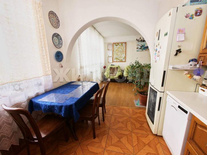 3-комн квартира Красный проспект, д.159