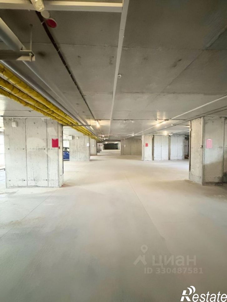 Гараж/парковка улица Есенина, 12/2,  д. 12/2