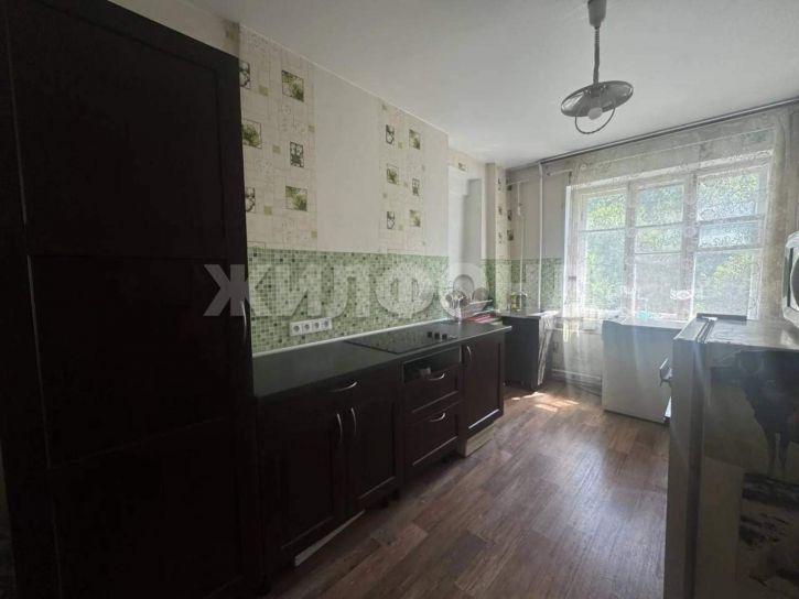 5-комн квартира Тополевая улица, д.19