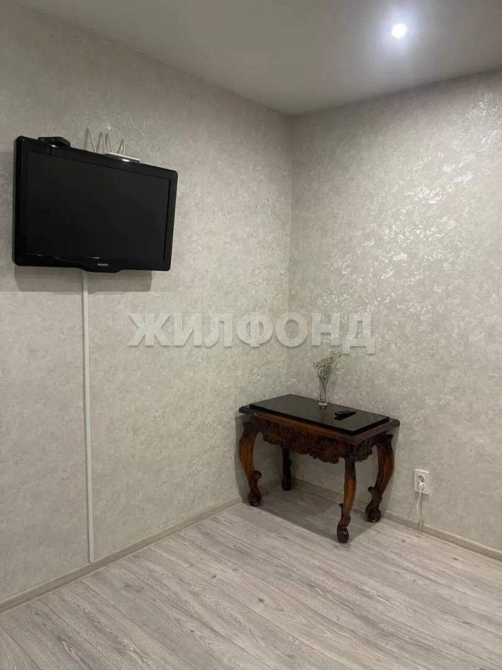 1-комн квартира Есенина улица, д.10/1