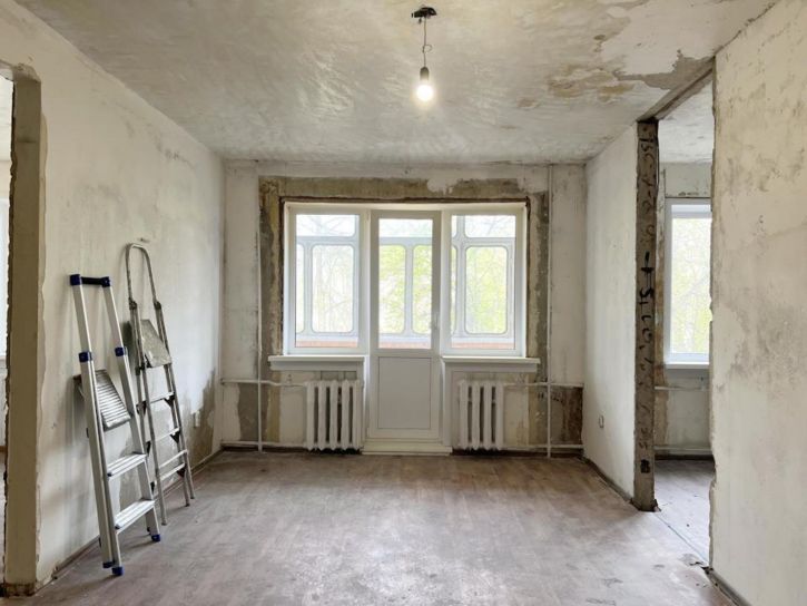 2-комн квартира Золотодолинская, 13