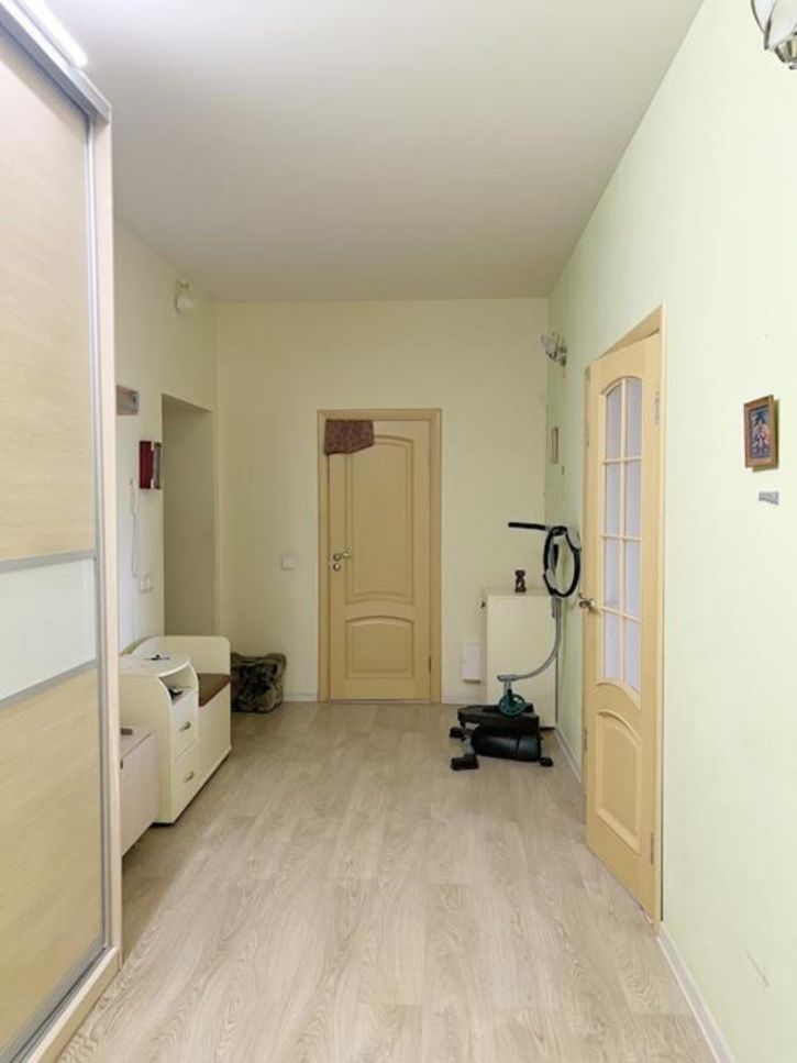 2-комн квартира Разъездная, 10