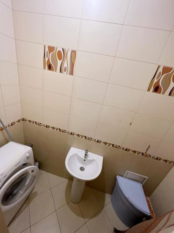 2-комн квартира Разъездная, 10