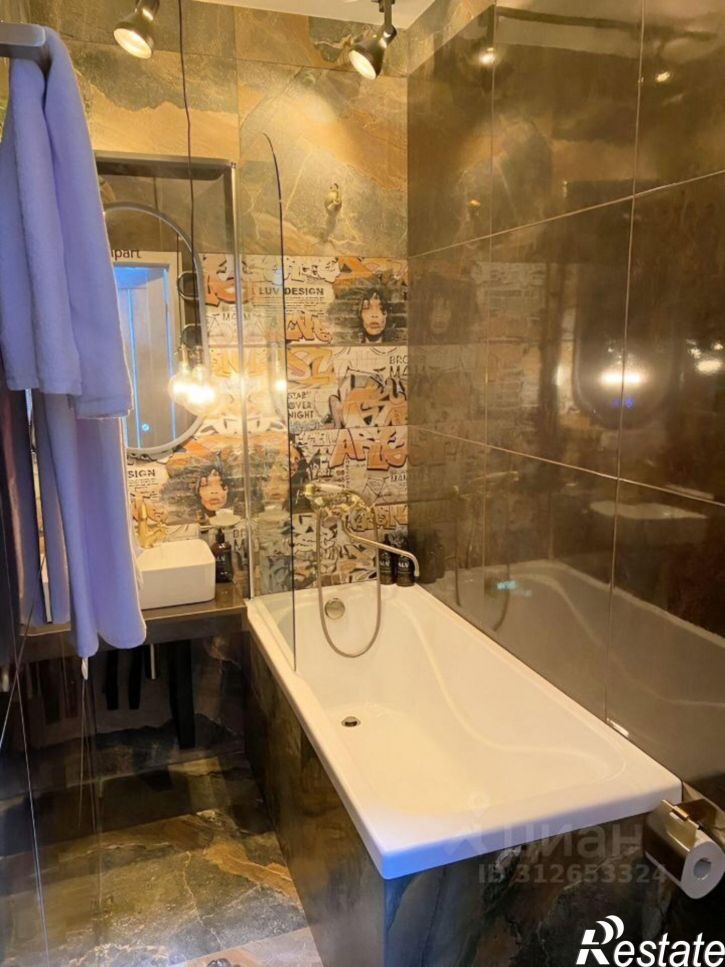 3-комн квартира Большевистская улица, 37,  д. 37