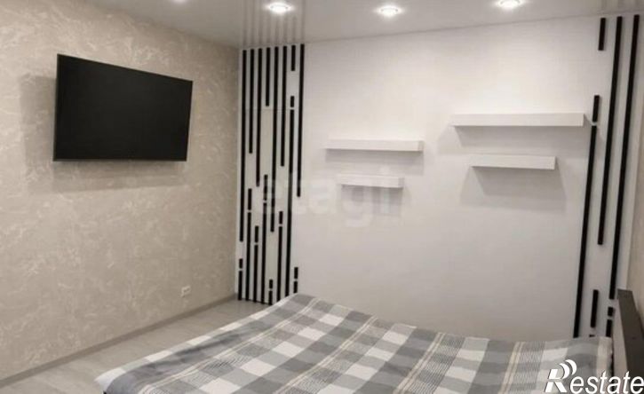 2-комн квартира ул Есенина, 12/1,  д. 12/1