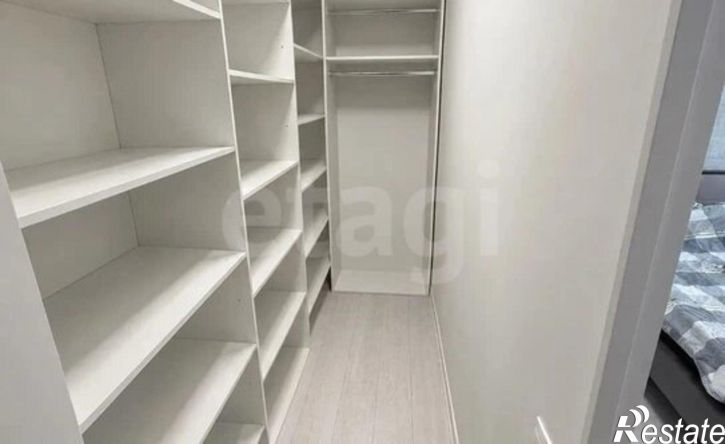 2-комн квартира ул Есенина, 12/1,  д. 12/1