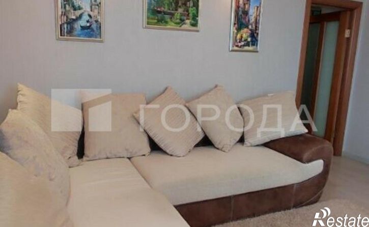 4-комн квартира Троллейная улица, 35,  д. 35