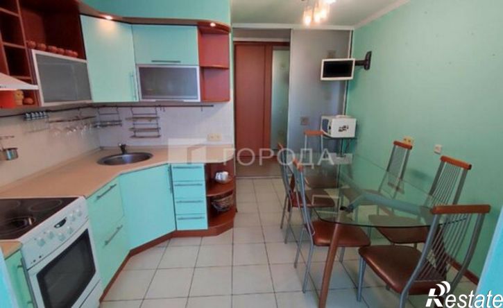4-комн квартира Троллейная улица, 35,  д. 35