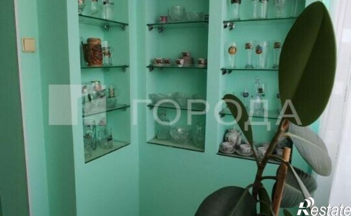 4-комн квартира Троллейная улица, 35,  д. 35