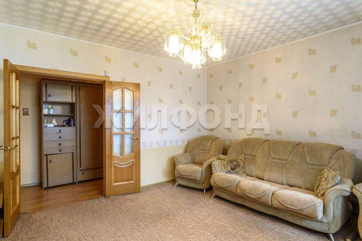 4-комн квартира Троллейная улица, д.152