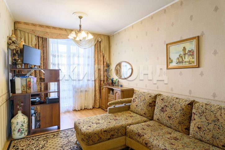 4-комн квартира Троллейная улица, д.152