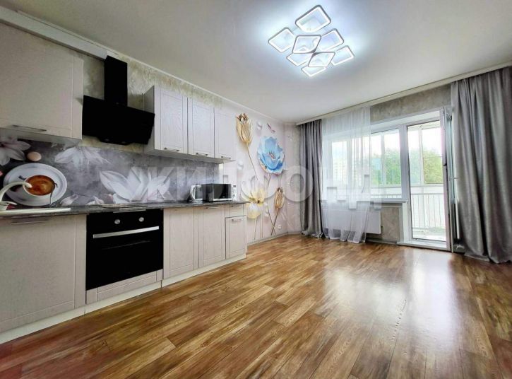 2-комн квартира Титова улица, д.252