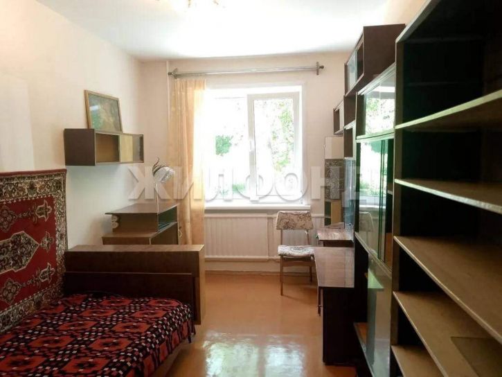 3-комн квартира Ватутина улица, д.79