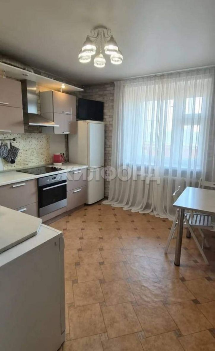 1-комн квартира Плахотного улица, д.72/1