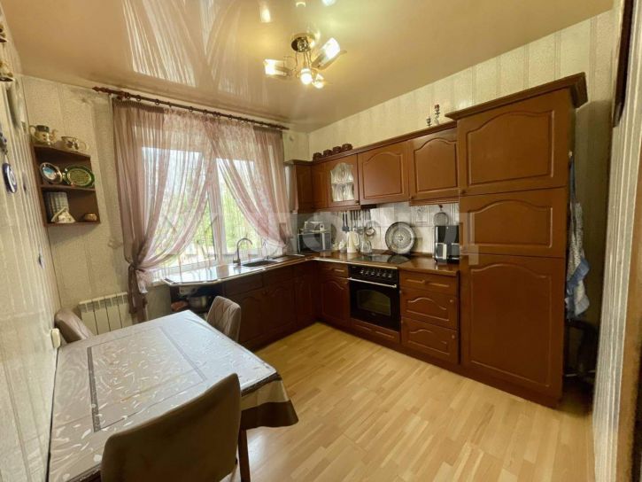 3-комн квартира Кочубея улица, д.9