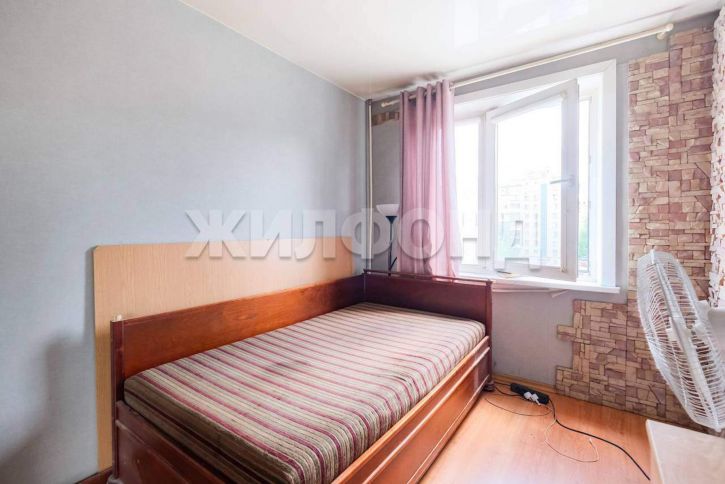 2-комн квартира Челюскинцев улица, д.15