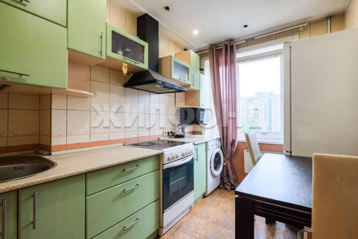 2-комн квартира Челюскинцев улица, д.15