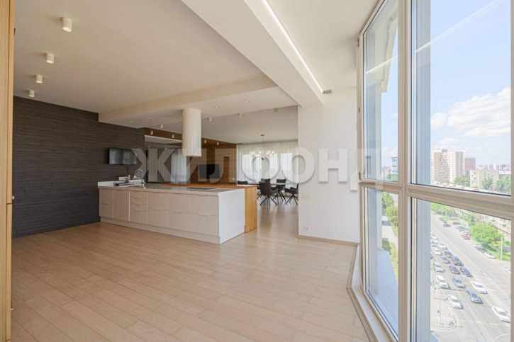 4-комн квартира Димитрова проспект, д.19
