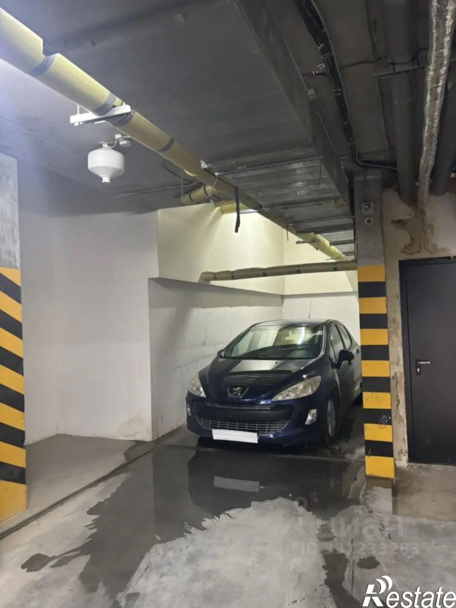 Купить гараж, место в паркинге за 1 200 000 рублей на ул Кирова, 274