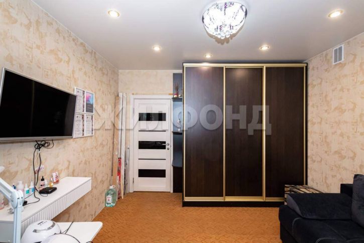 3-комн квартира Зорге улица, д.283