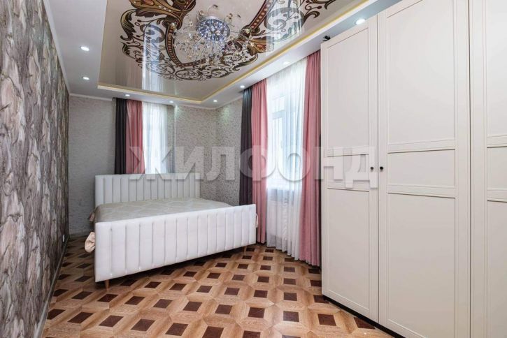 3-комн квартира В.Высоцкого улица, д.45