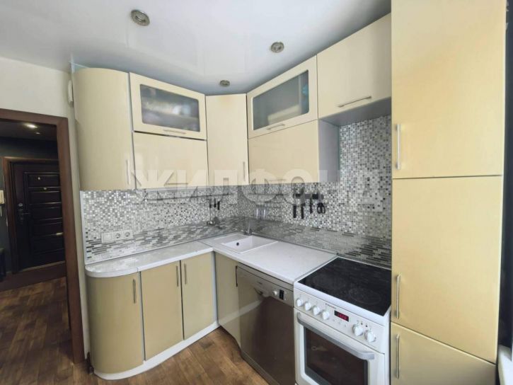 3-комн квартира Есенина улица, д.39/1