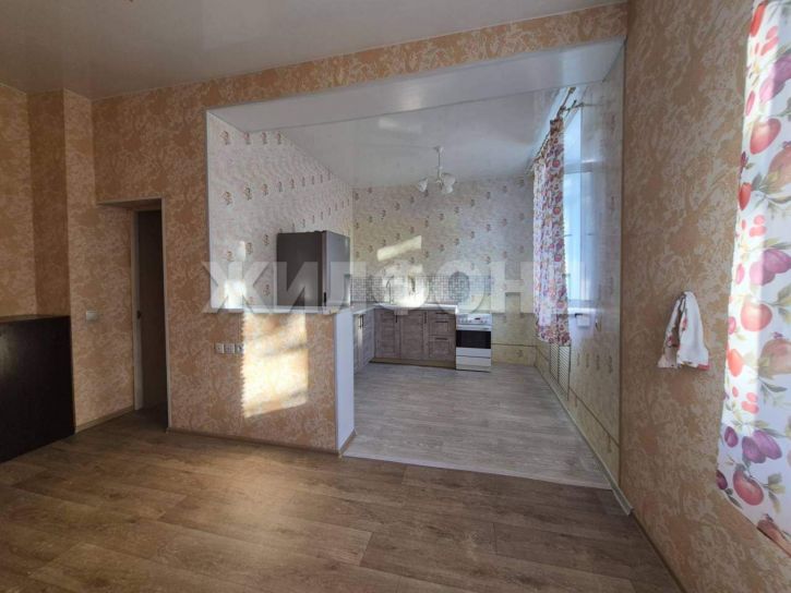 2-комн квартира Сибиряков-Гвардейцев улица, д.11