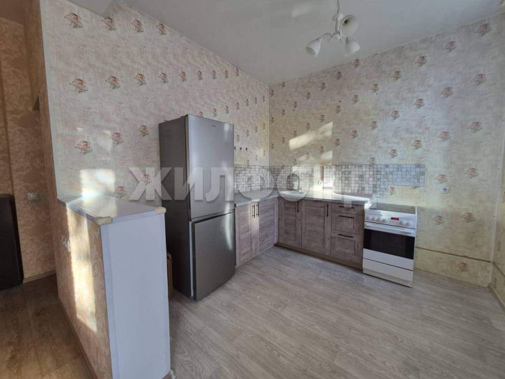 2-комн квартира Сибиряков-Гвардейцев улица, д.11
