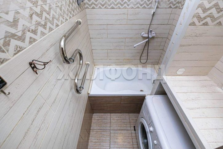 2-комн квартира Бориса Богаткова улица, д.245