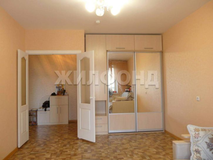 2-комн квартира Петухова улица, д.156