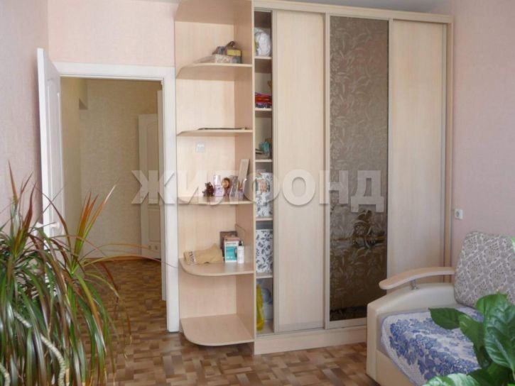 2-комн квартира Петухова улица, д.156