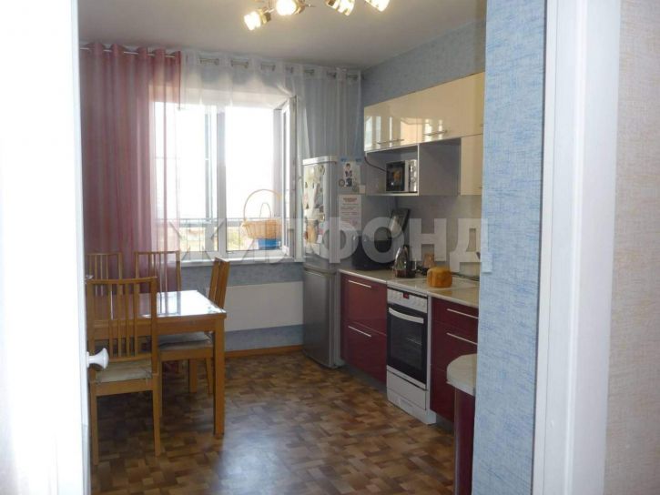 2-комн квартира Петухова улица, д.156