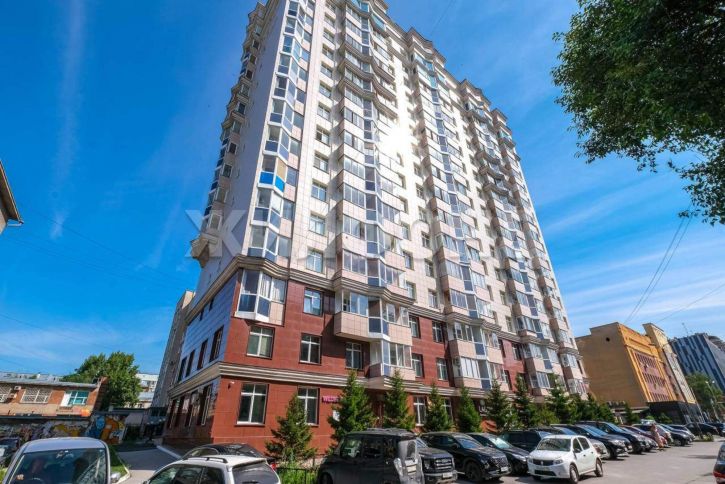 3-комн квартира Романова улица, д.25