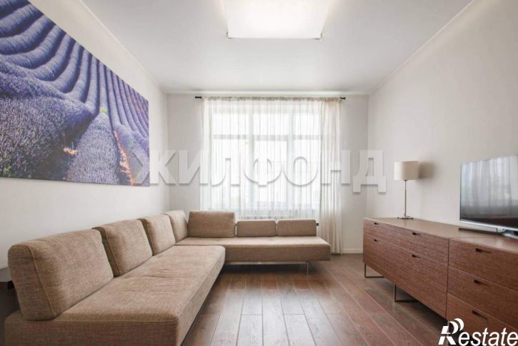 3-комн квартира Романова улица, д.25