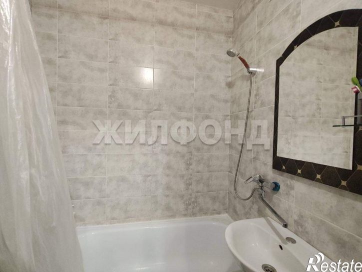 2-комн квартира Петухова улица, д.105
