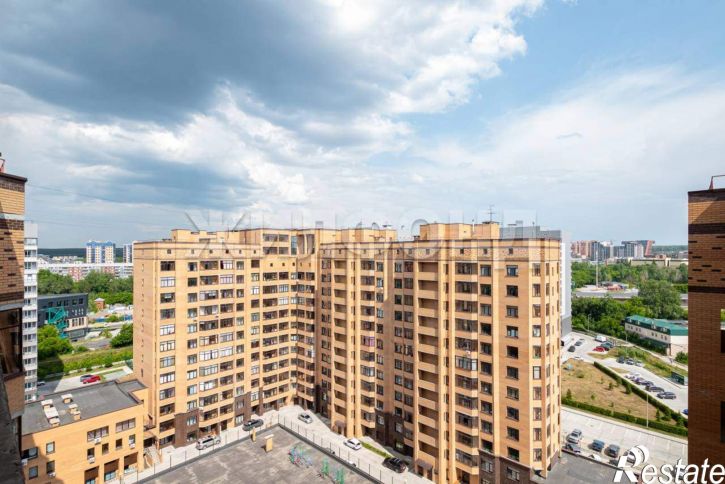 3-комн квартира Молодежи бульвар, д.38