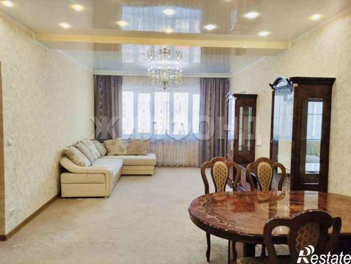 3-комн квартира Красный проспект, д.11