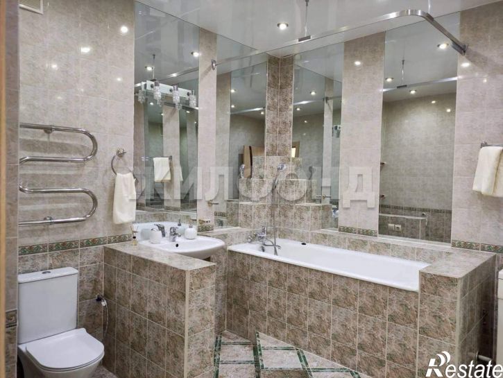 3-комн квартира Красный проспект, д.11