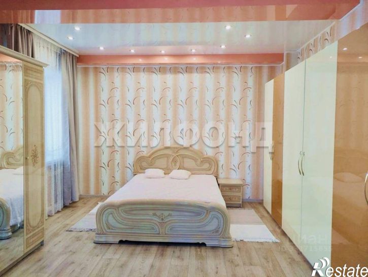 3-комн квартира Красный пр-кт, 11,  д. 11