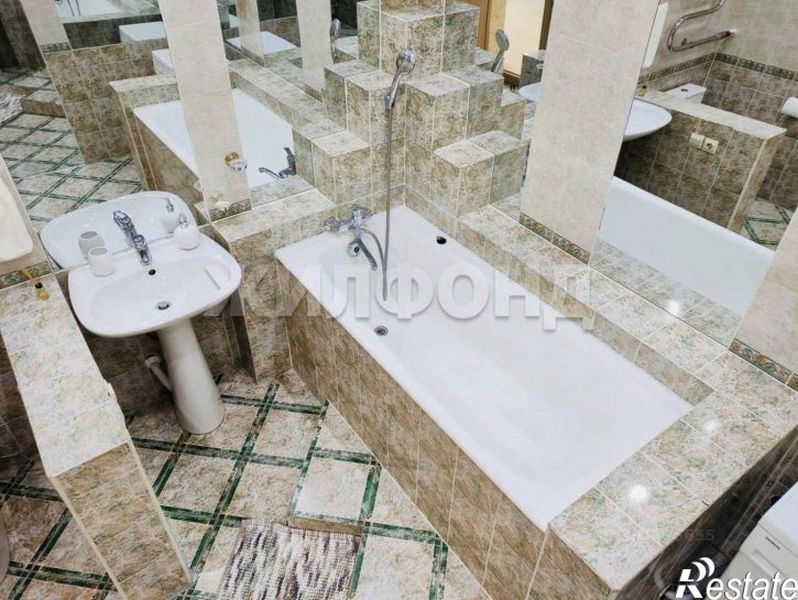 3-комн квартира Красный пр-кт, 11,  д. 11