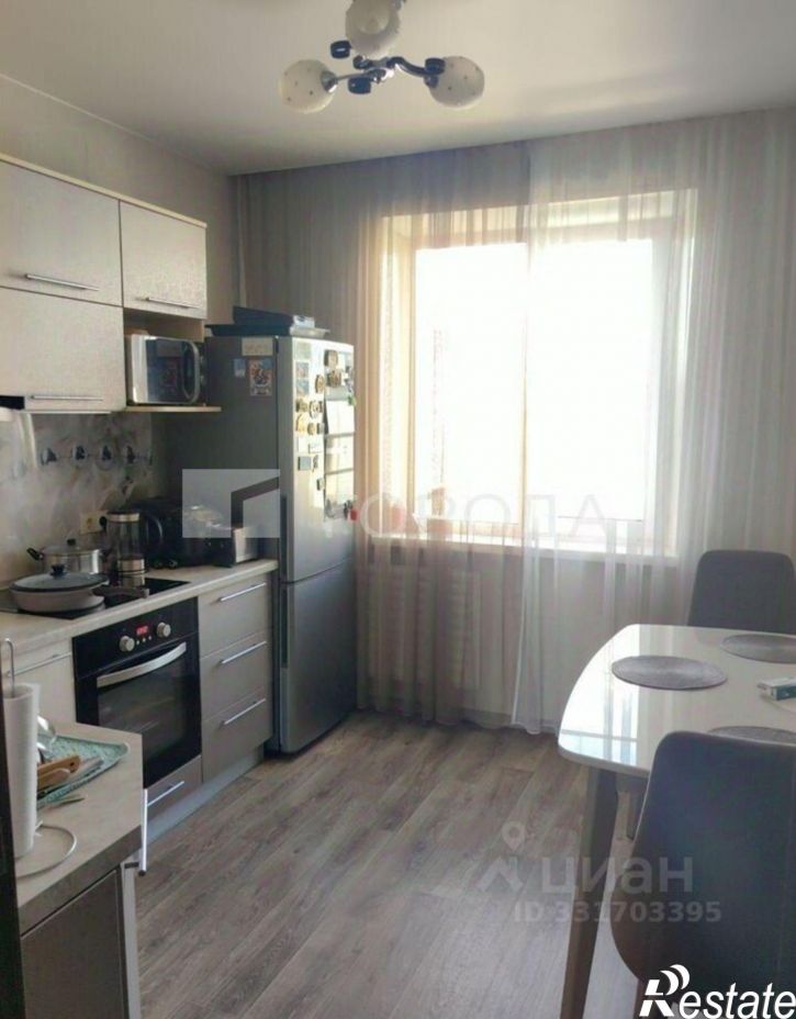 4-комн квартира ул Лазурная, 10,  д. 10