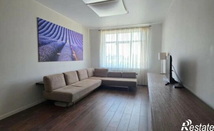 3-комн квартира ул Романова, 25,  д. 25