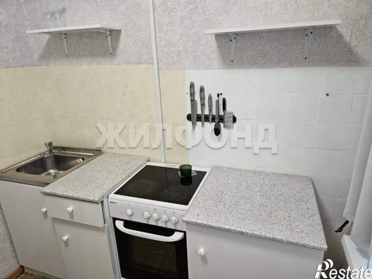 1-комн квартира Строителей проспект, д.1